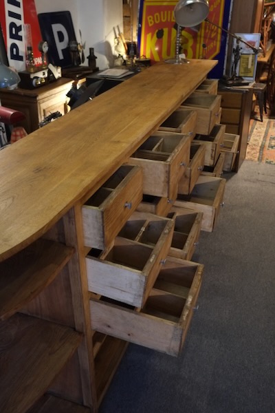 meuble de metier ancien long et eroit en chene